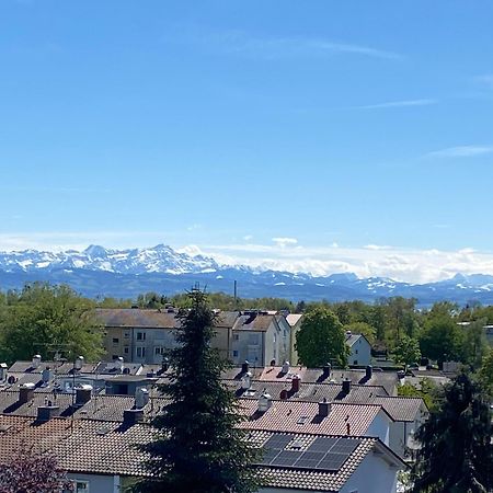 Penthouse Apartment Mit Alpenblick Friedrichshafen Exteriör bild