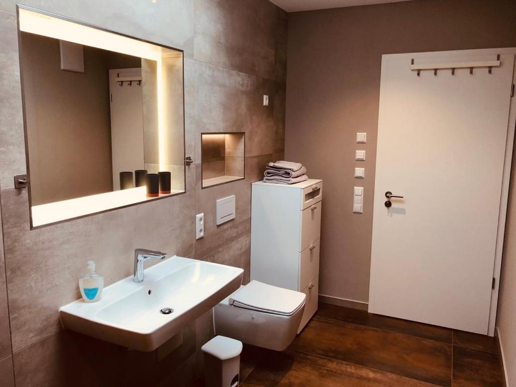 Penthouse Apartment Mit Alpenblick Friedrichshafen Exteriör bild