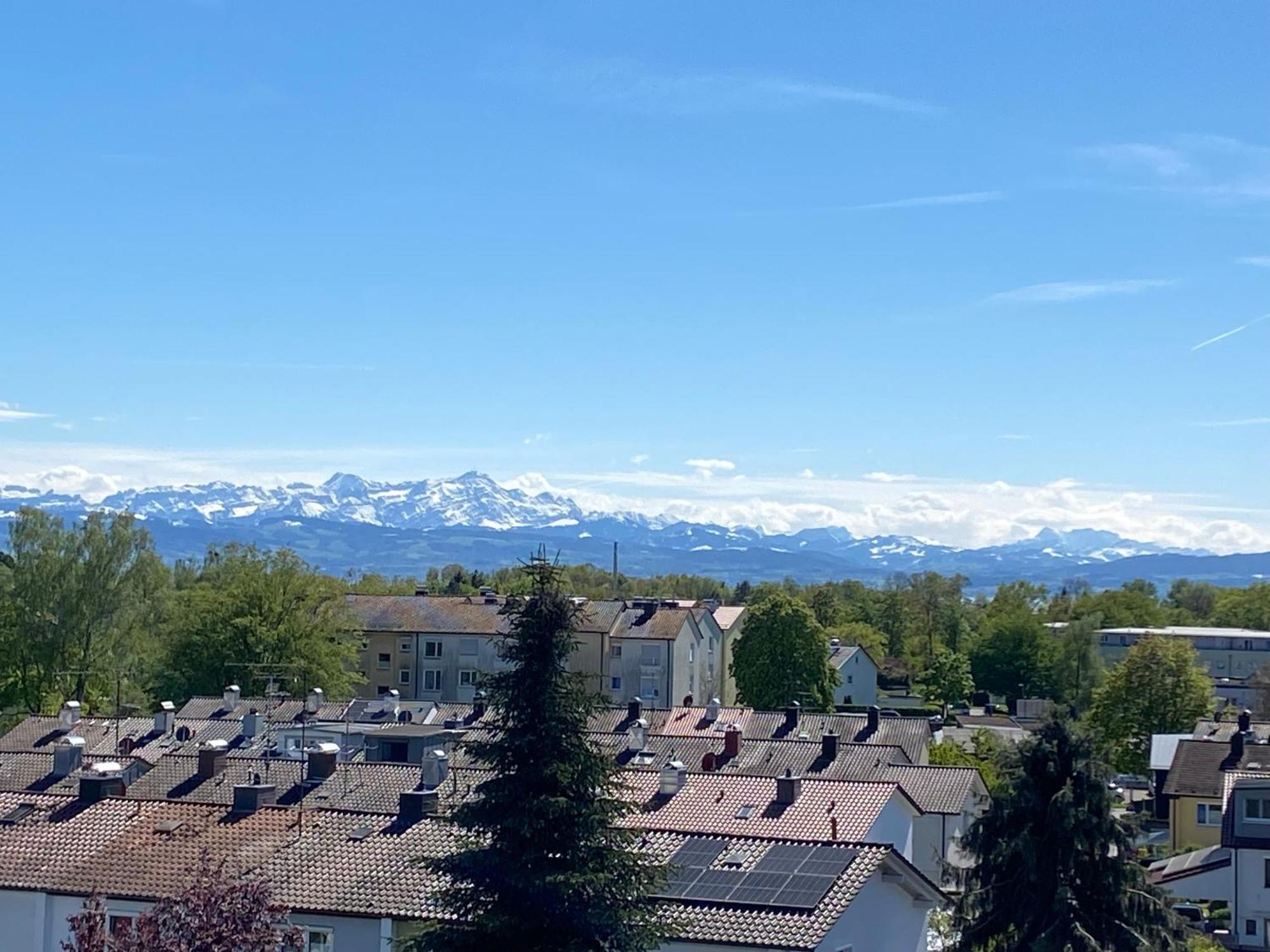 Penthouse Apartment Mit Alpenblick Friedrichshafen Exteriör bild