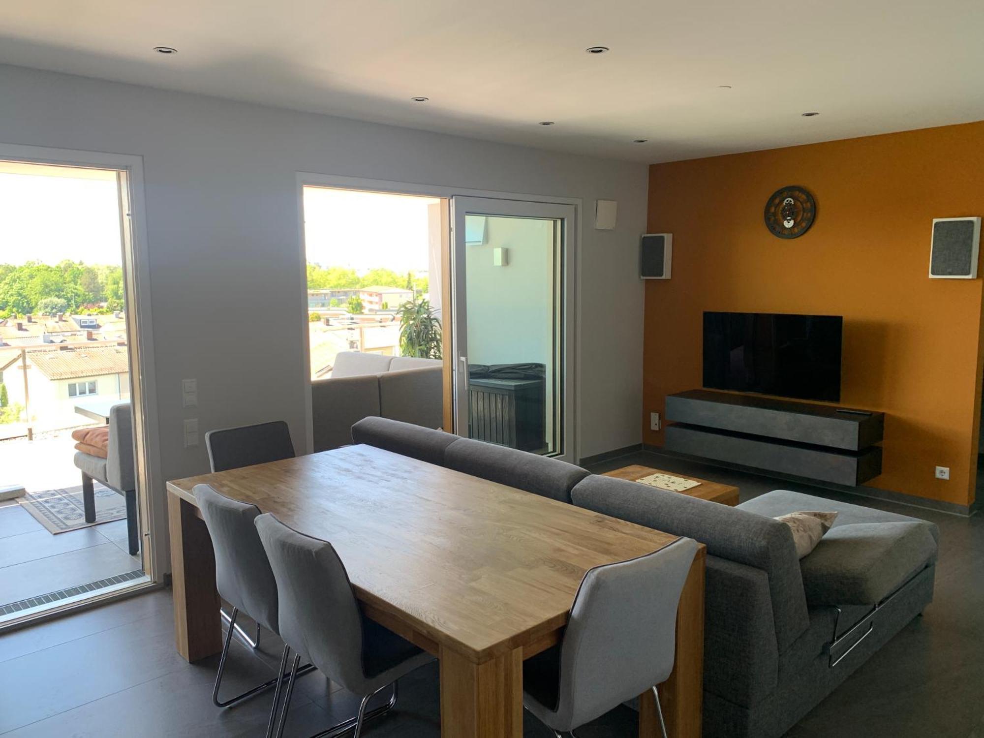 Penthouse Apartment Mit Alpenblick Friedrichshafen Exteriör bild